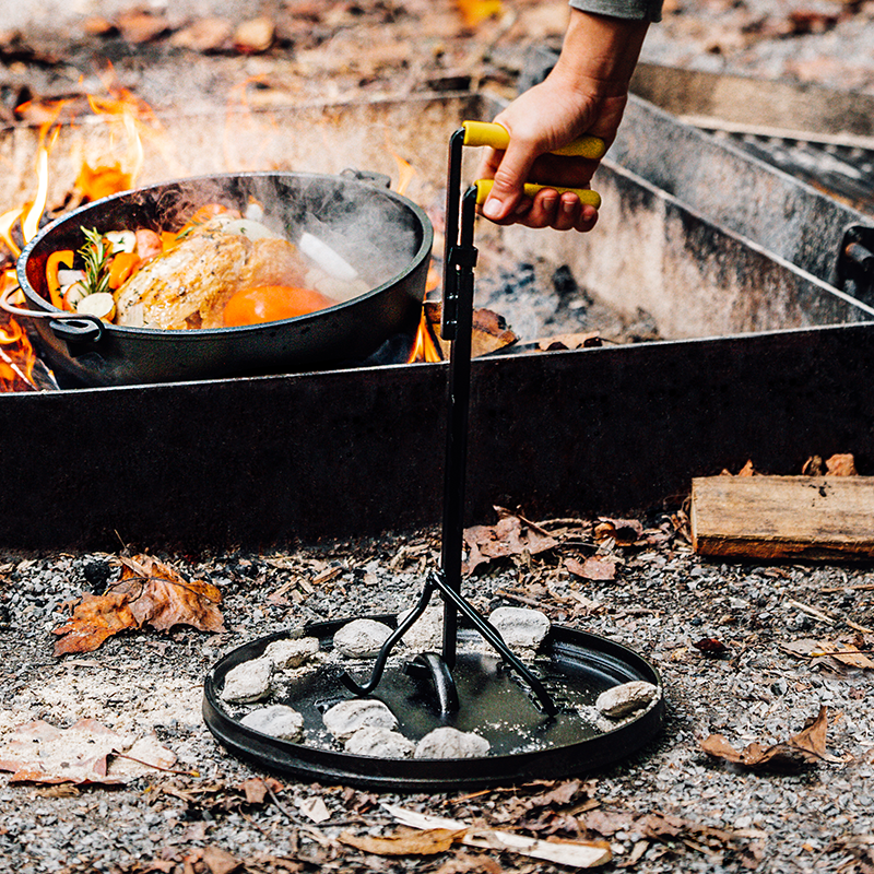 Camp Dutch Oven Lid Lifter - Lodge