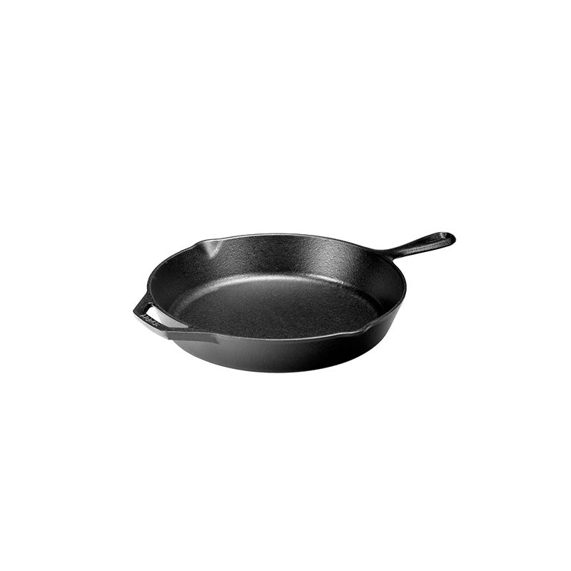 Wildlife Series? 12 Inch Cast Iron Bear Skillet - Lodge