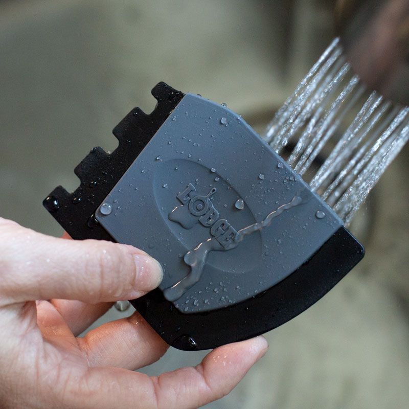 Deluxe Pan Scraper - Lodge